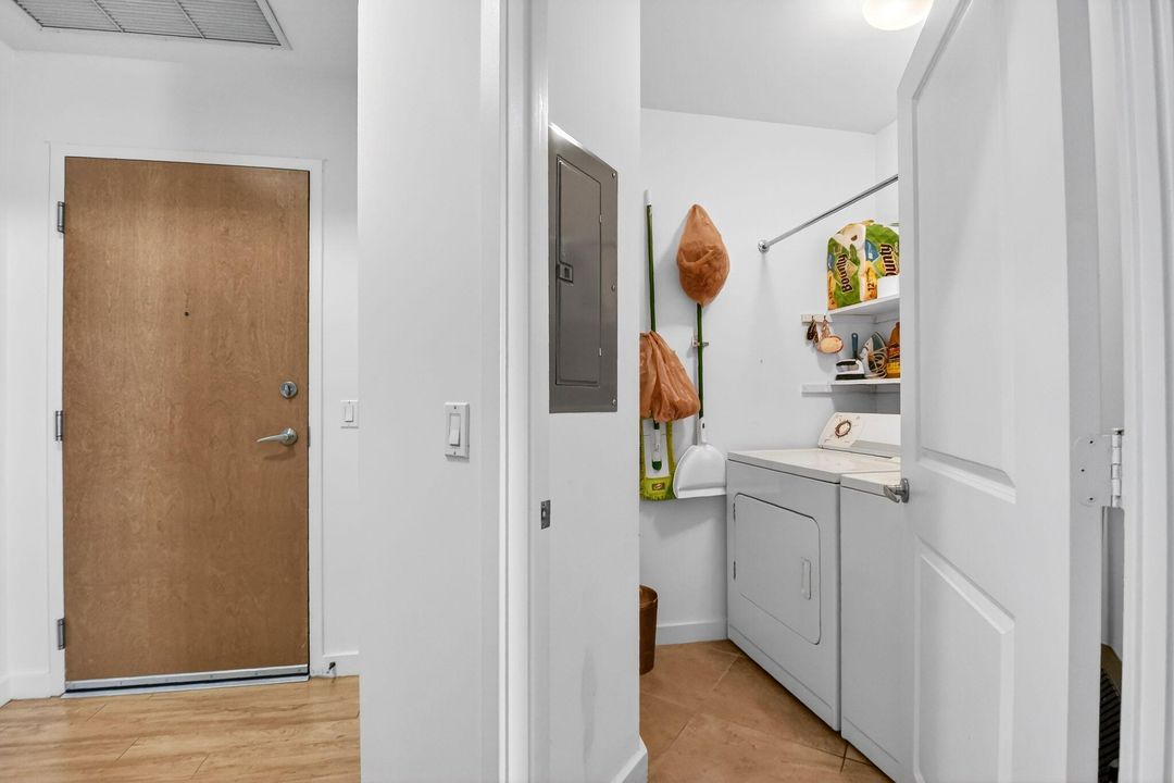 На продажу: $649,500 (3 спален, 2 ванн, 1377 Квадратных фут)