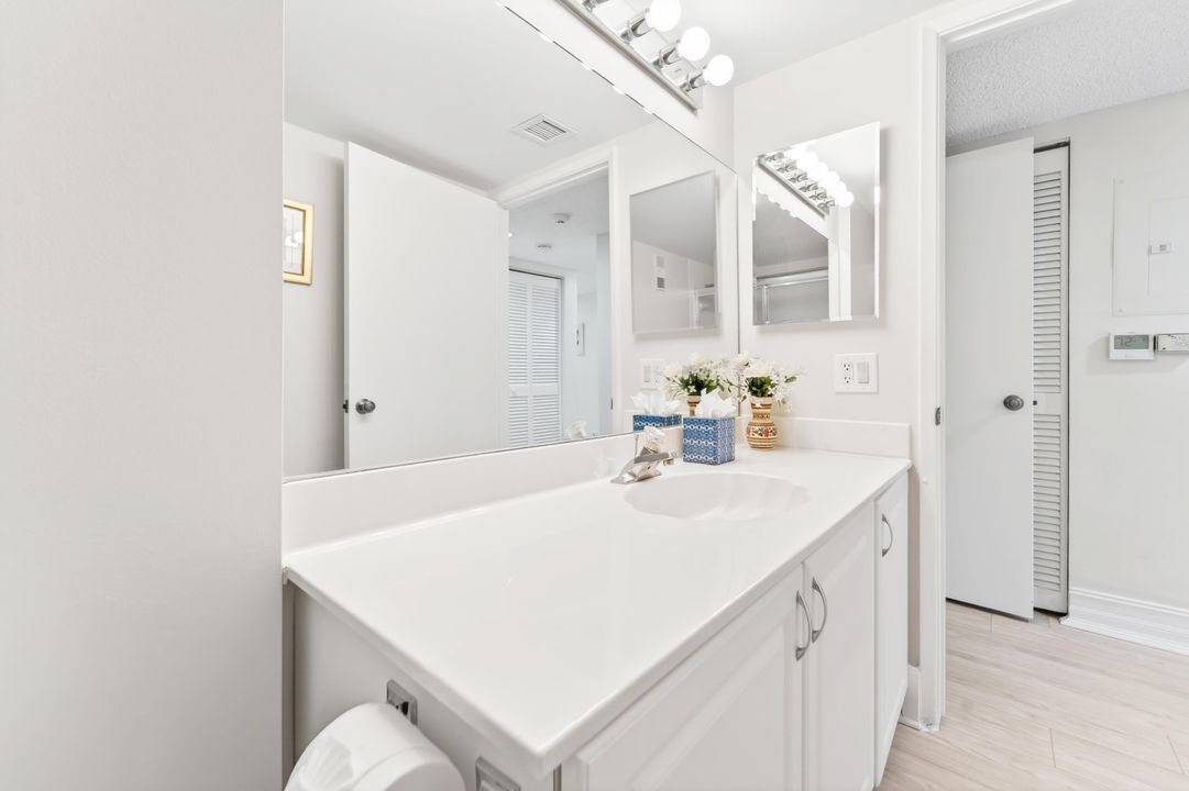 For Sale: $229,000 (2 beds, 2 baths, 1392 Square Feet)