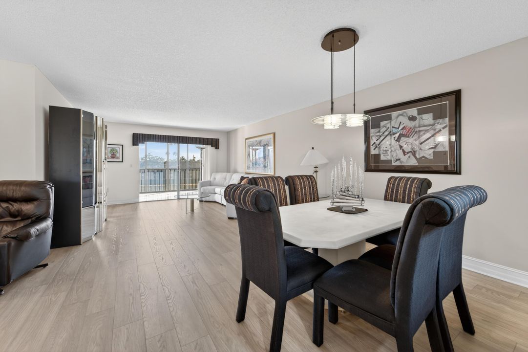 For Sale: $229,000 (2 beds, 2 baths, 1392 Square Feet)