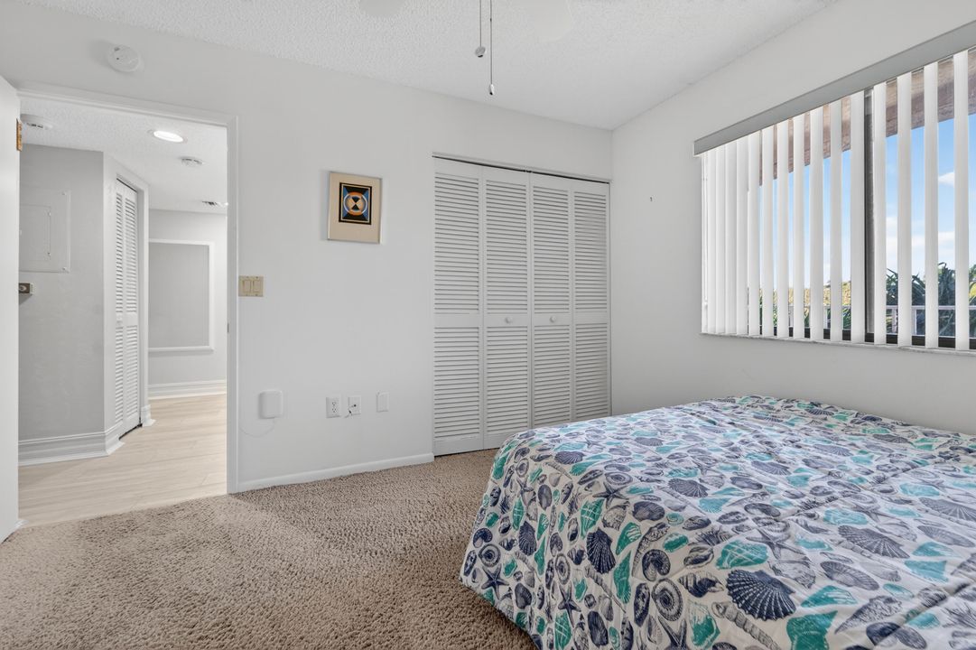 For Sale: $229,000 (2 beds, 2 baths, 1392 Square Feet)