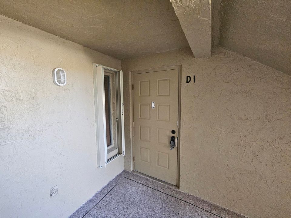 В аренду: $2,250 (2 спален, 2 ванн, 1111 Квадратных фут)