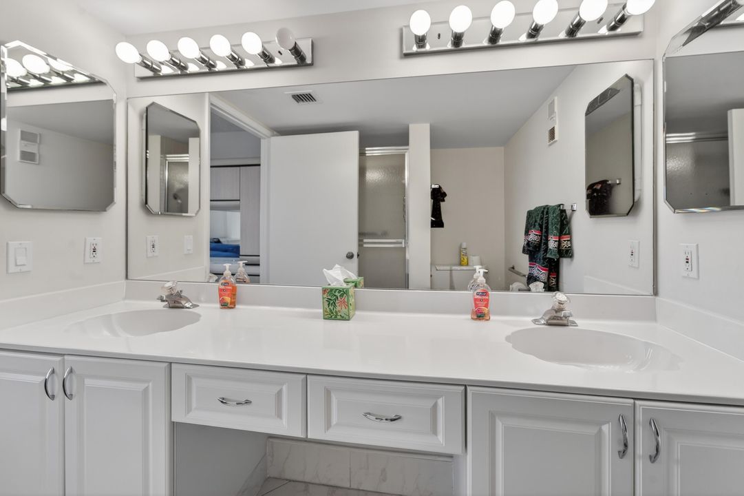 For Sale: $229,000 (2 beds, 2 baths, 1392 Square Feet)