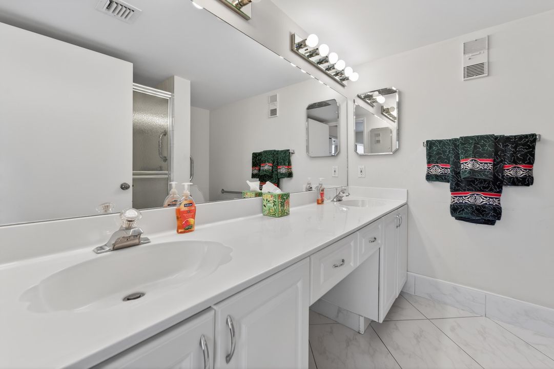 For Sale: $229,000 (2 beds, 2 baths, 1392 Square Feet)