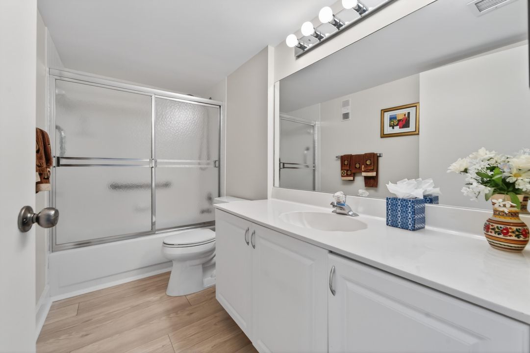 For Sale: $229,000 (2 beds, 2 baths, 1392 Square Feet)