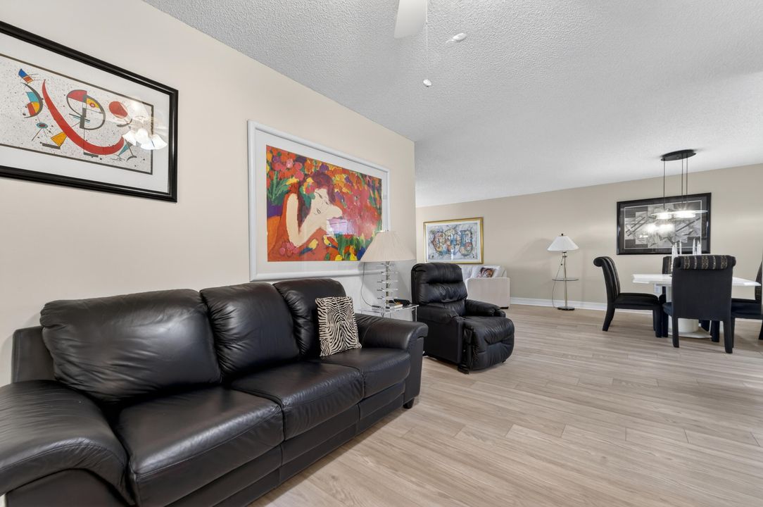 For Sale: $229,000 (2 beds, 2 baths, 1392 Square Feet)