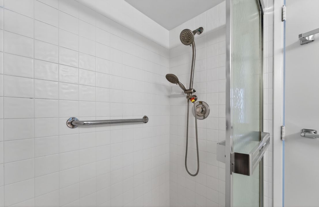 For Sale: $229,000 (2 beds, 2 baths, 1392 Square Feet)