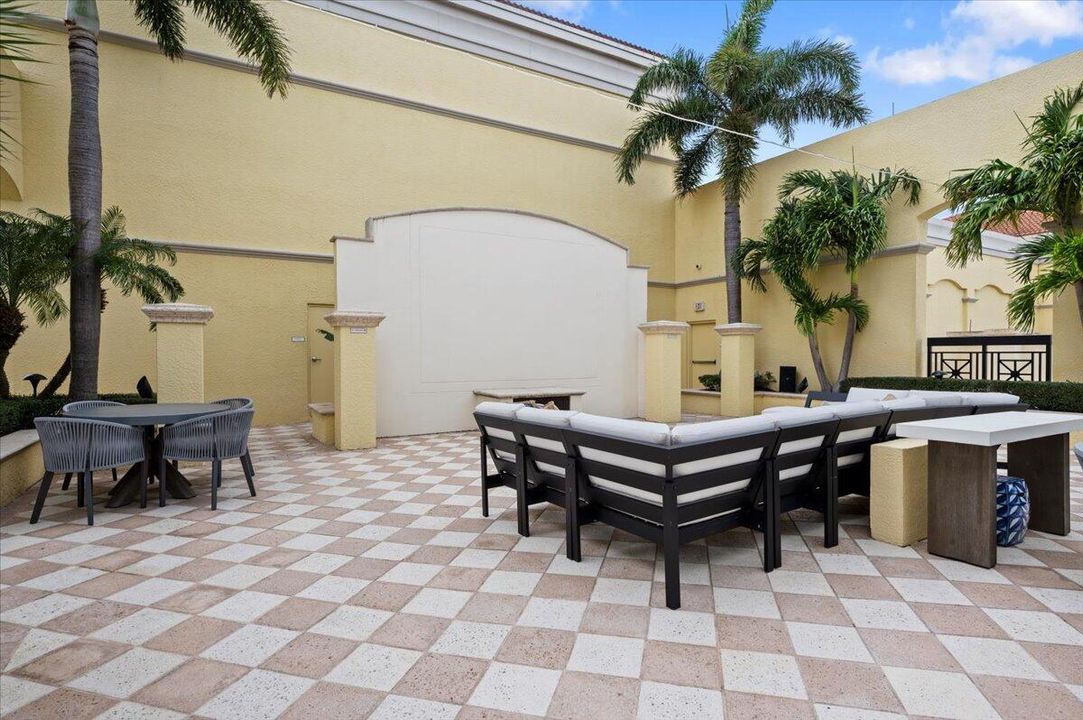 待售: $5,950,000 (2 贝兹, 2 浴室, 2117 平方英尺)