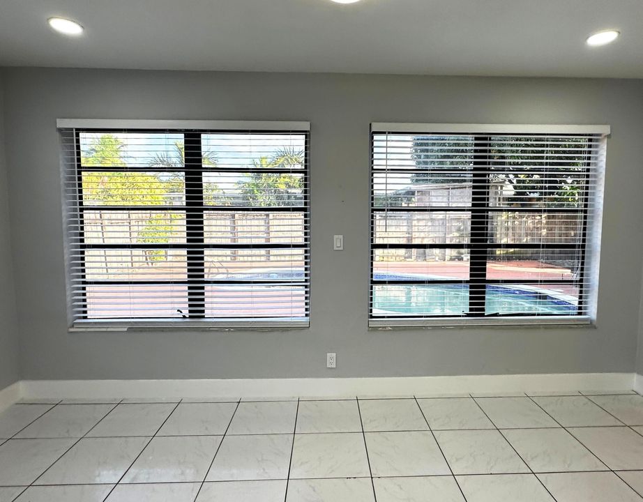 出租: $3,500 (3 贝兹, 2 浴室, 1655 平方英尺)