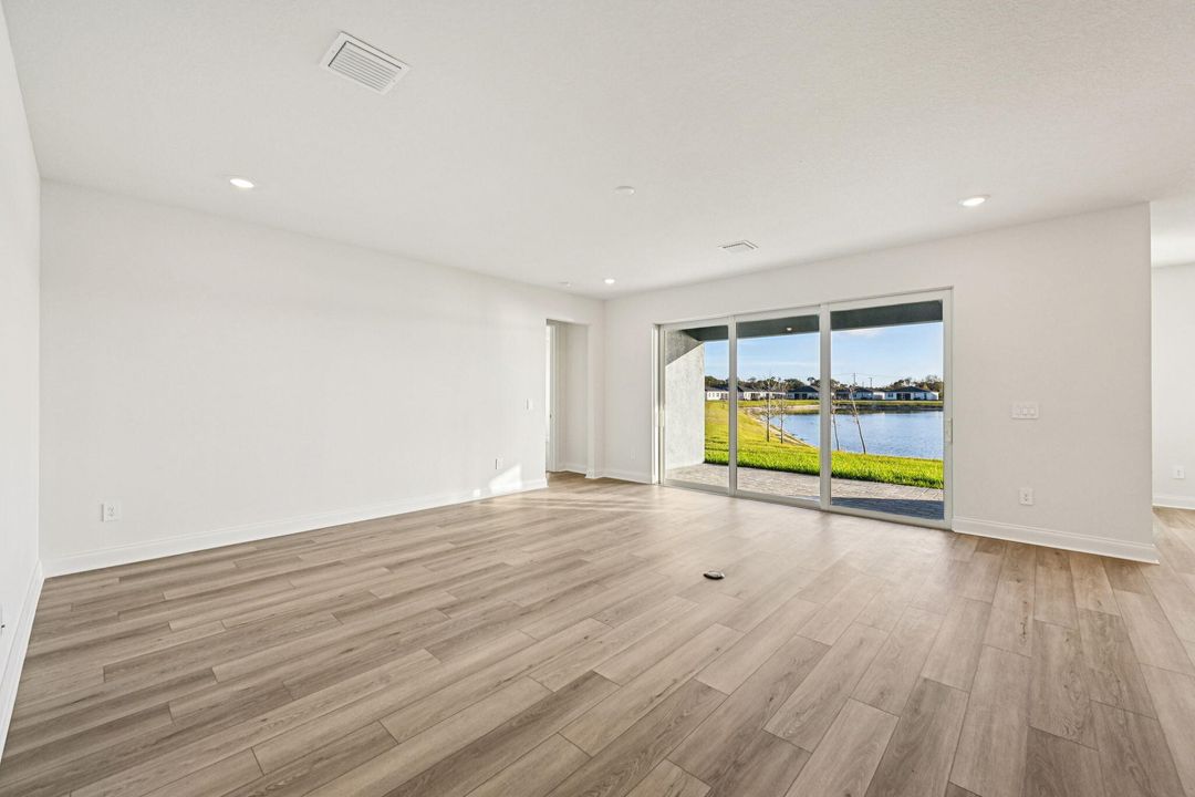 For Sale: $560,943 (4 beds, 3 baths, 2791 Square Feet)