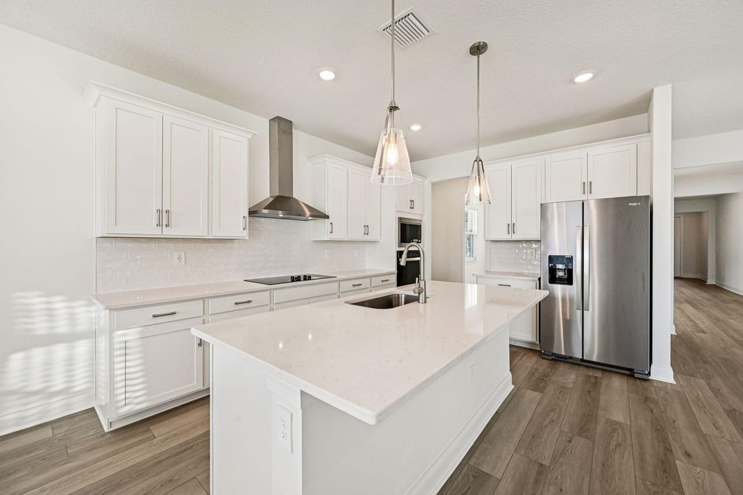 For Sale: $560,943 (4 beds, 3 baths, 2791 Square Feet)