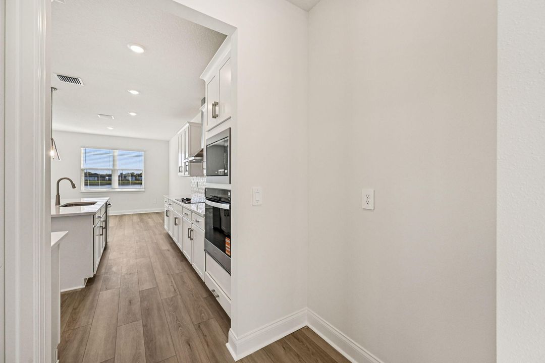 For Sale: $560,943 (4 beds, 3 baths, 2791 Square Feet)