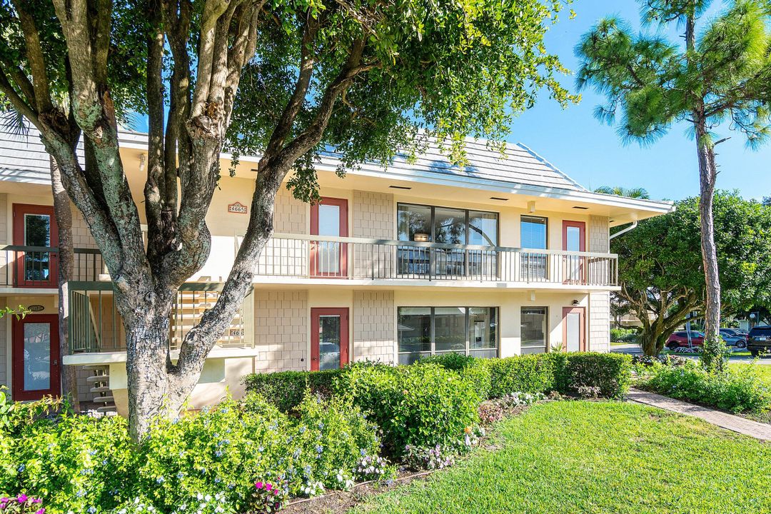 For Sale: $299,000 (2 beds, 2 baths, 1479 Square Feet)