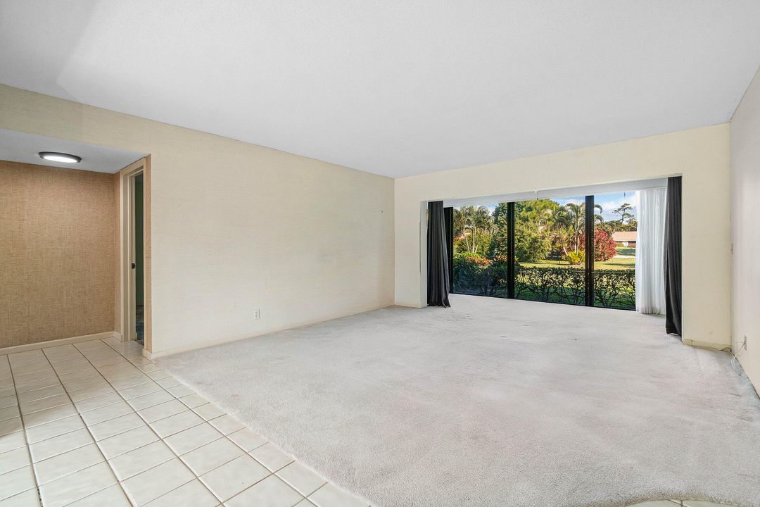 For Sale: $299,000 (2 beds, 2 baths, 1479 Square Feet)