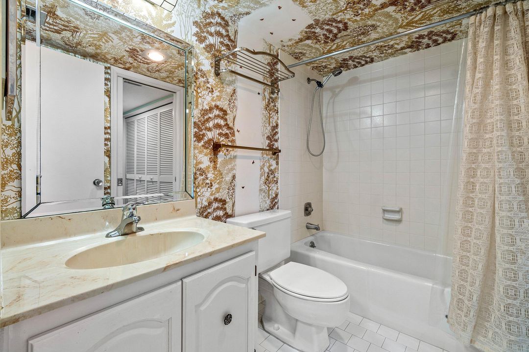 For Sale: $299,000 (2 beds, 2 baths, 1479 Square Feet)