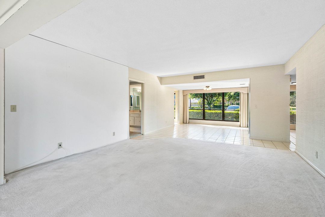 For Sale: $299,000 (2 beds, 2 baths, 1479 Square Feet)