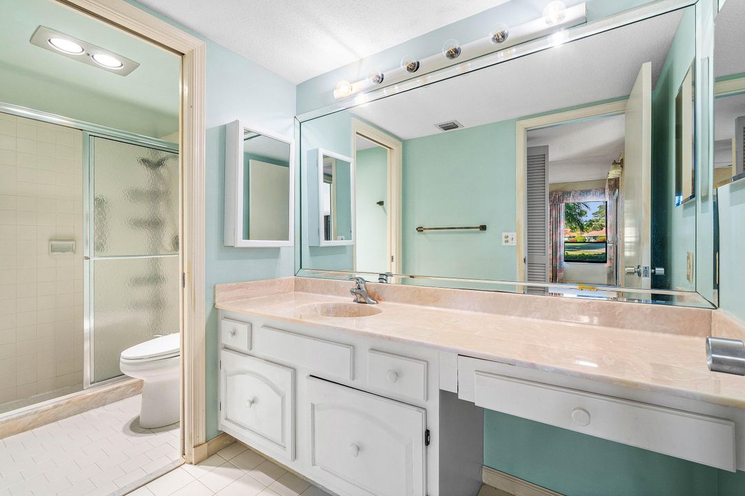 For Sale: $299,000 (2 beds, 2 baths, 1479 Square Feet)