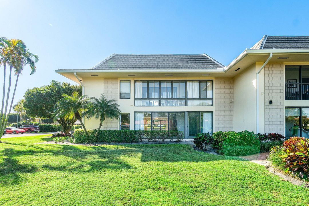 For Sale: $299,000 (2 beds, 2 baths, 1479 Square Feet)