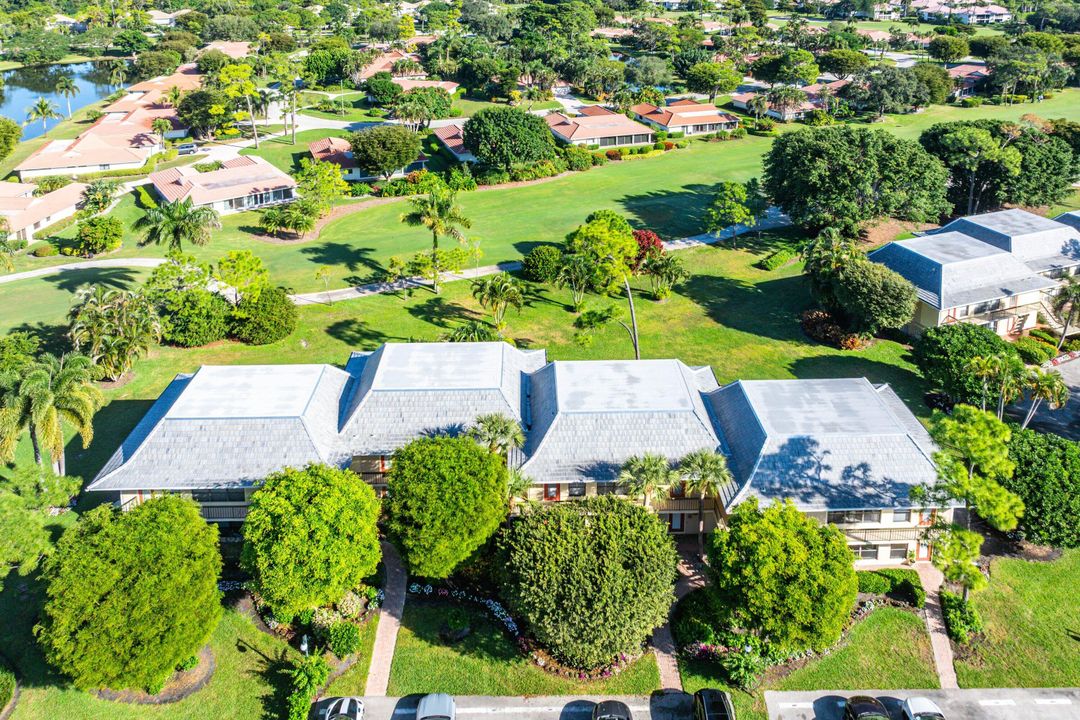 For Sale: $299,000 (2 beds, 2 baths, 1479 Square Feet)