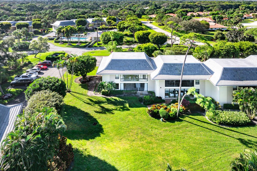 For Sale: $299,000 (2 beds, 2 baths, 1479 Square Feet)