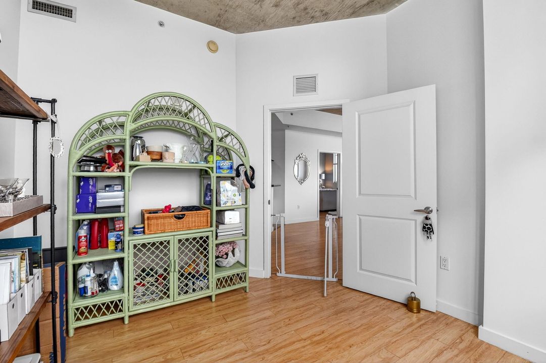 На продажу: $649,500 (3 спален, 2 ванн, 1377 Квадратных фут)