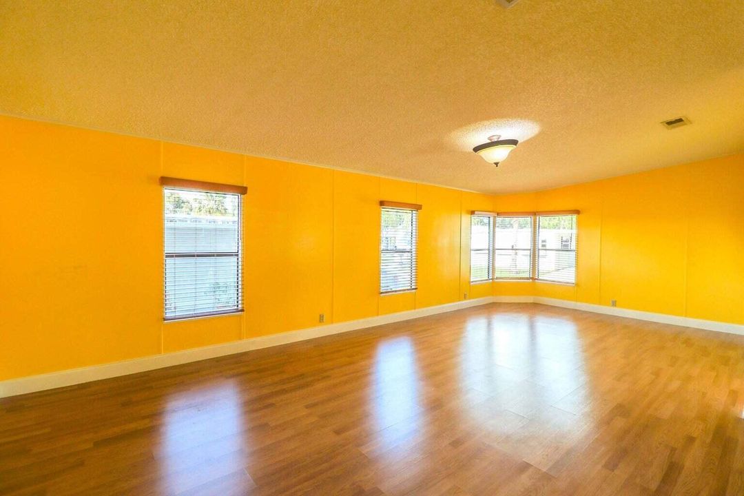 For Sale: $60,000 (2 beds, 2 baths, 1368 Square Feet)