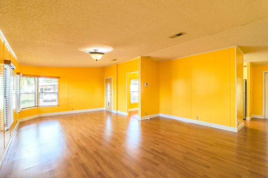 For Sale: $60,000 (2 beds, 2 baths, 1368 Square Feet)