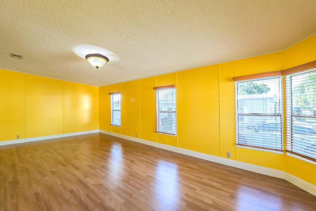 For Sale: $60,000 (2 beds, 2 baths, 1368 Square Feet)