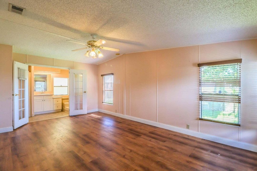 For Sale: $60,000 (2 beds, 2 baths, 1368 Square Feet)