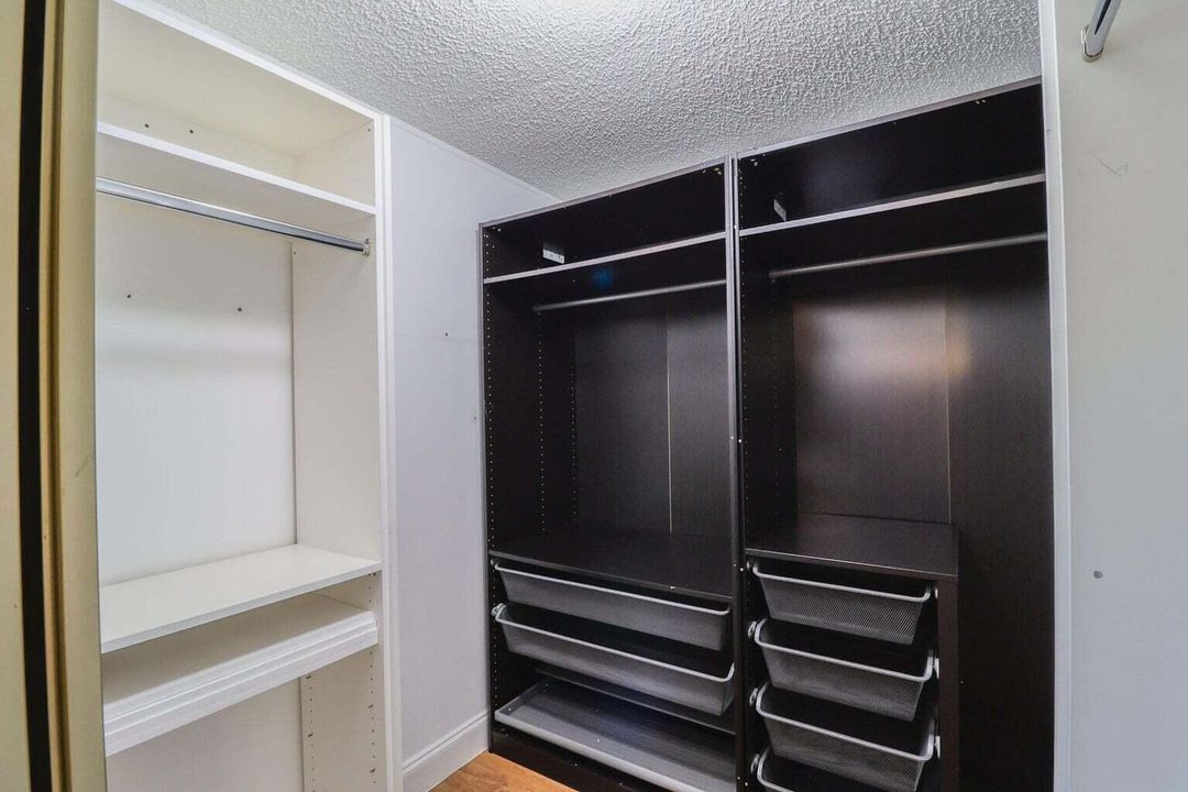 For Sale: $60,000 (2 beds, 2 baths, 1368 Square Feet)