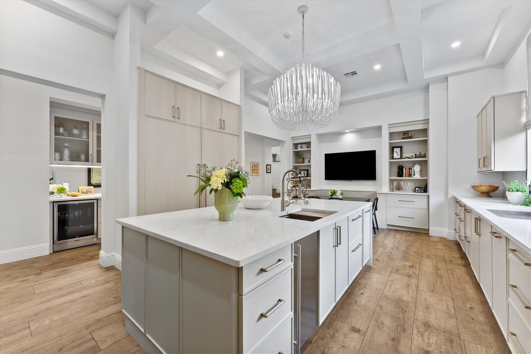 待售: $3,100,000 (5 贝兹, 5 浴室, 5249 平方英尺)