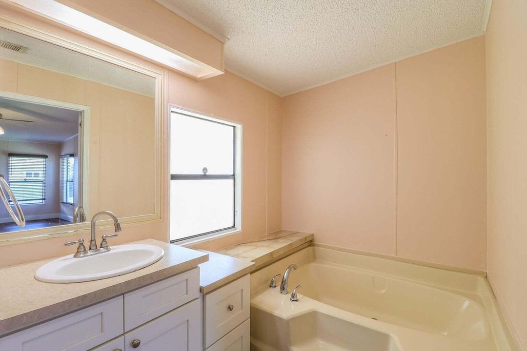 For Sale: $60,000 (2 beds, 2 baths, 1368 Square Feet)