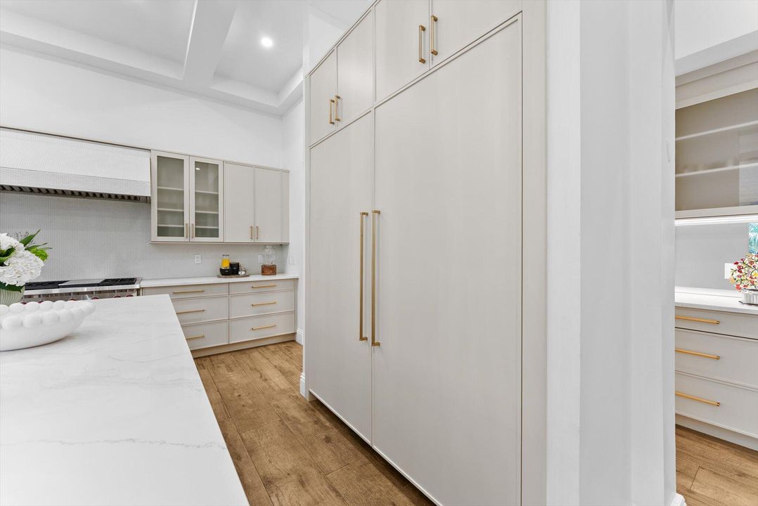 待售: $3,100,000 (5 贝兹, 5 浴室, 5249 平方英尺)