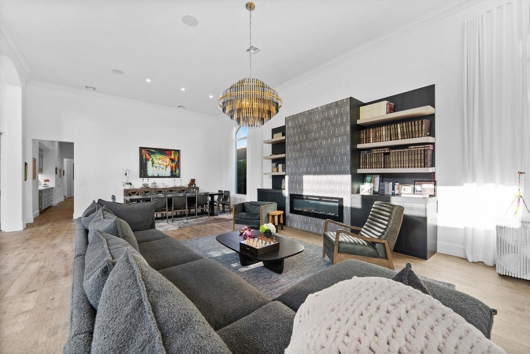 待售: $3,100,000 (5 贝兹, 5 浴室, 5249 平方英尺)