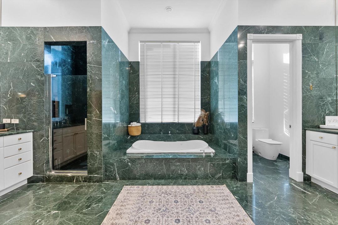 待售: $3,100,000 (5 贝兹, 5 浴室, 5249 平方英尺)