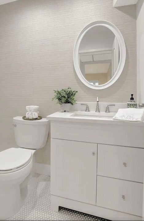 For Sale: $139,999 (2 beds, 2 baths, 880 Square Feet)