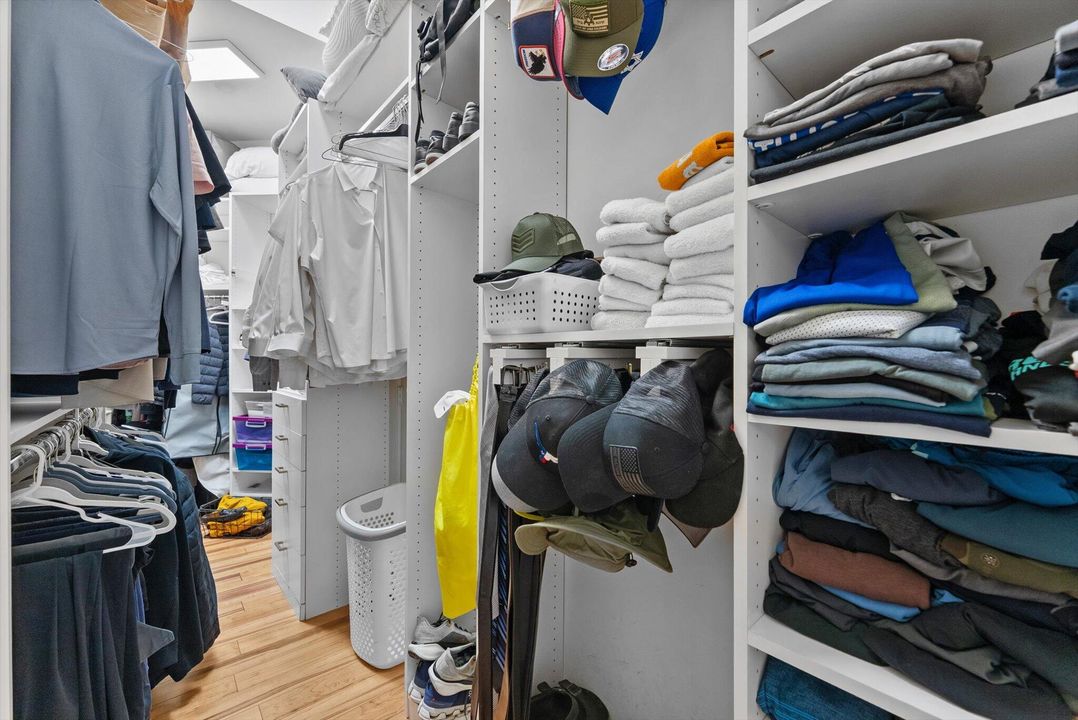 待售: $3,100,000 (5 贝兹, 5 浴室, 5249 平方英尺)