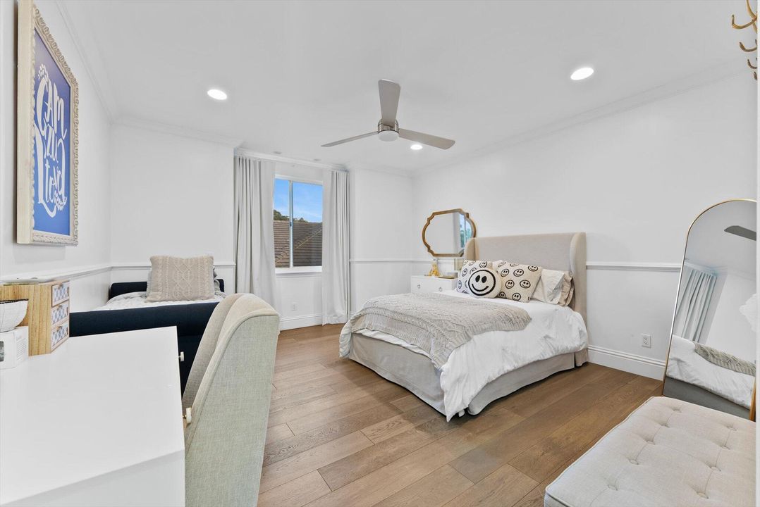 待售: $3,100,000 (5 贝兹, 5 浴室, 5249 平方英尺)