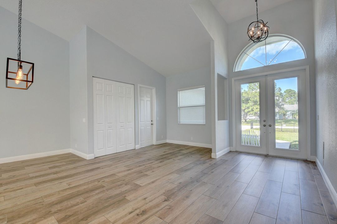 En Venta: $710,000 (3 camas, 2 baños, 2029 Pies cuadrados)