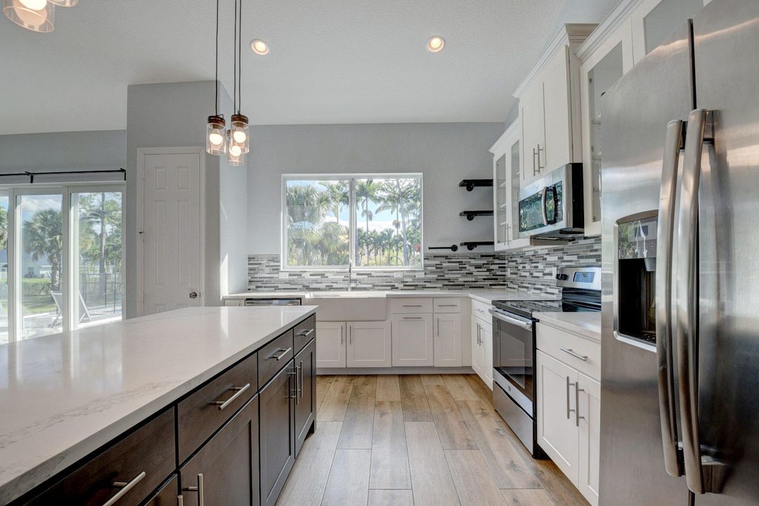 En Venta: $710,000 (3 camas, 2 baños, 2029 Pies cuadrados)