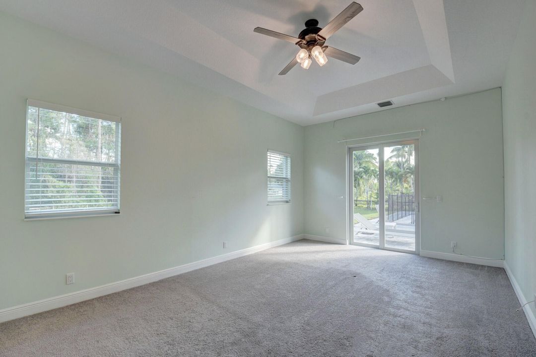 En Venta: $710,000 (3 camas, 2 baños, 2029 Pies cuadrados)