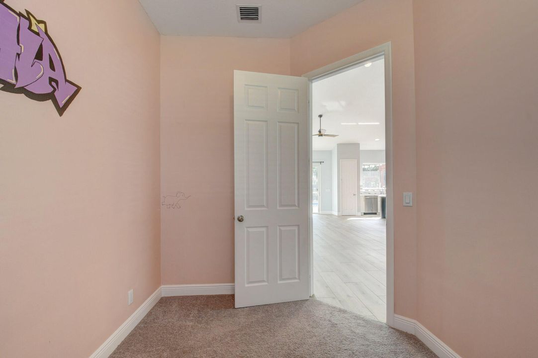 En Venta: $710,000 (3 camas, 2 baños, 2029 Pies cuadrados)