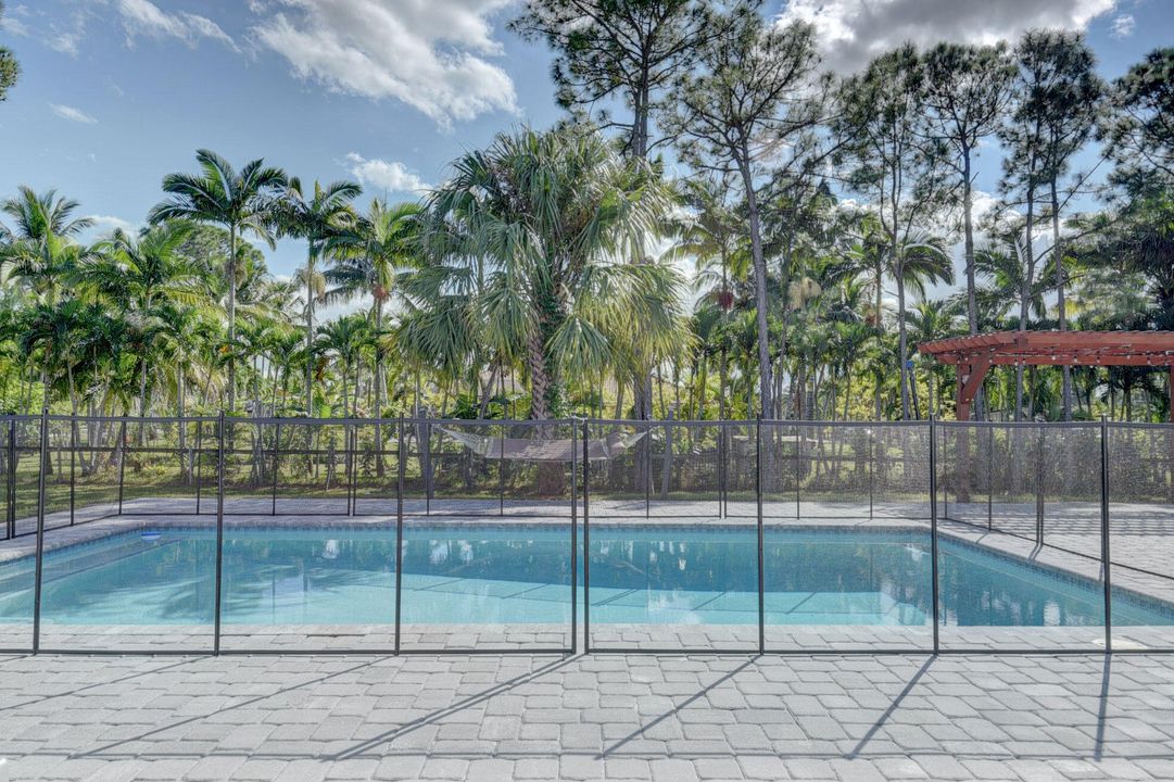 En Venta: $710,000 (3 camas, 2 baños, 2029 Pies cuadrados)