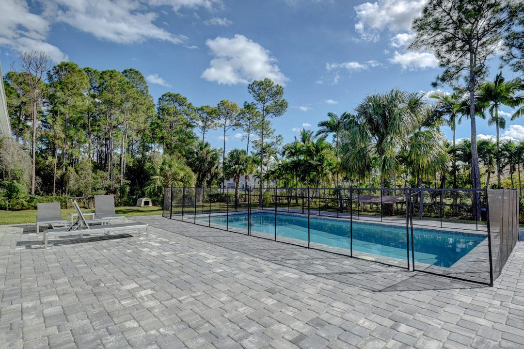 En Venta: $710,000 (3 camas, 2 baños, 2029 Pies cuadrados)