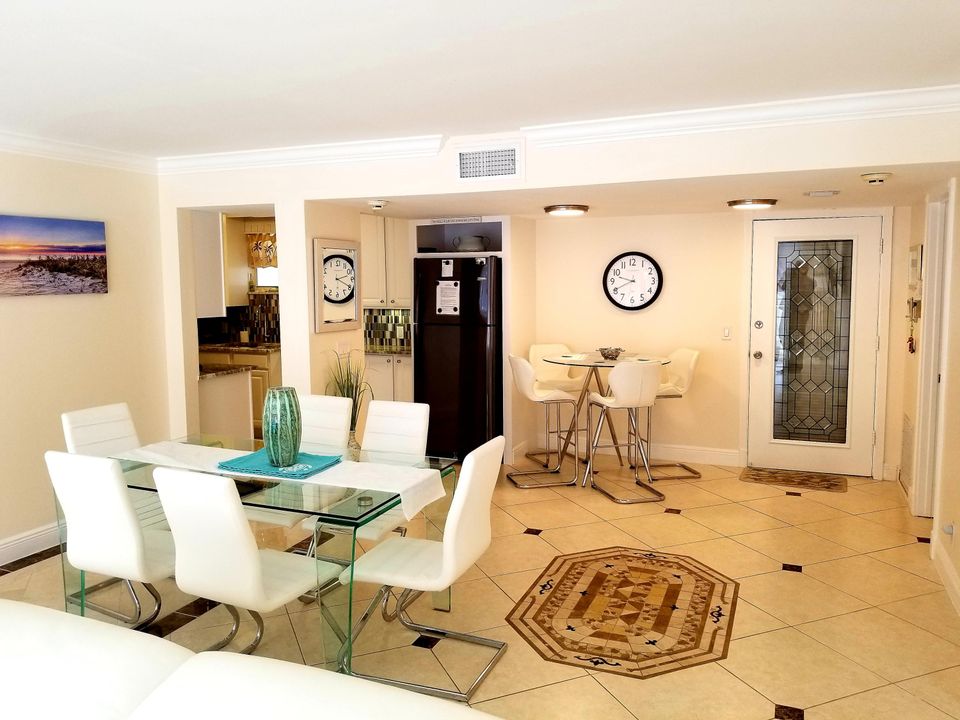 For Rent: $4,000 (2 beds, 2 baths, 1140 Square Feet)