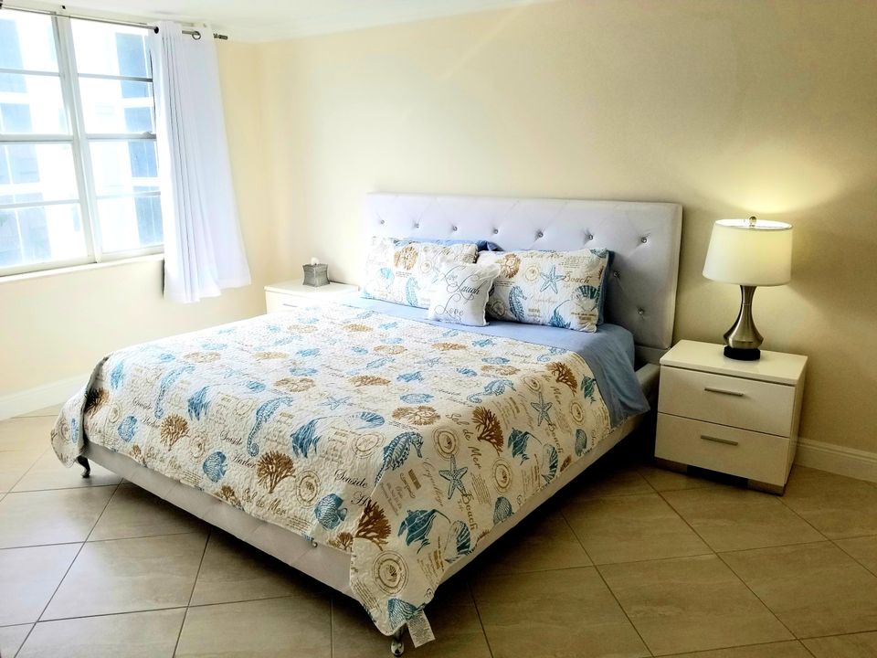 For Rent: $4,000 (2 beds, 2 baths, 1140 Square Feet)