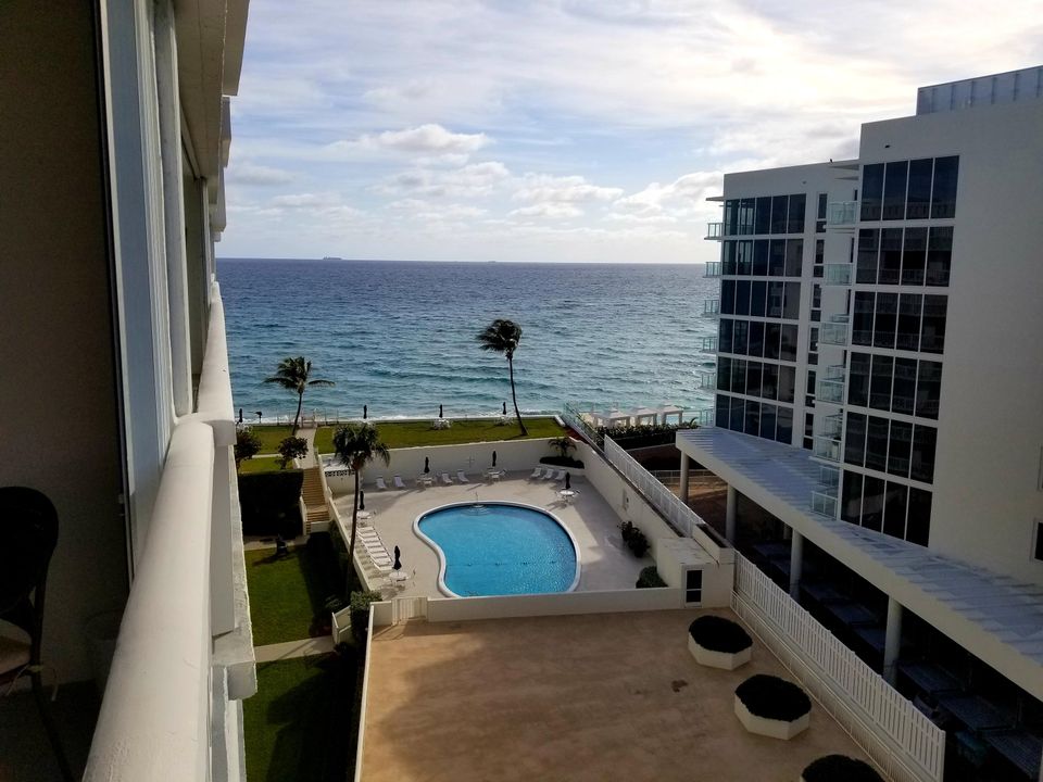 For Rent: $4,000 (2 beds, 2 baths, 1140 Square Feet)