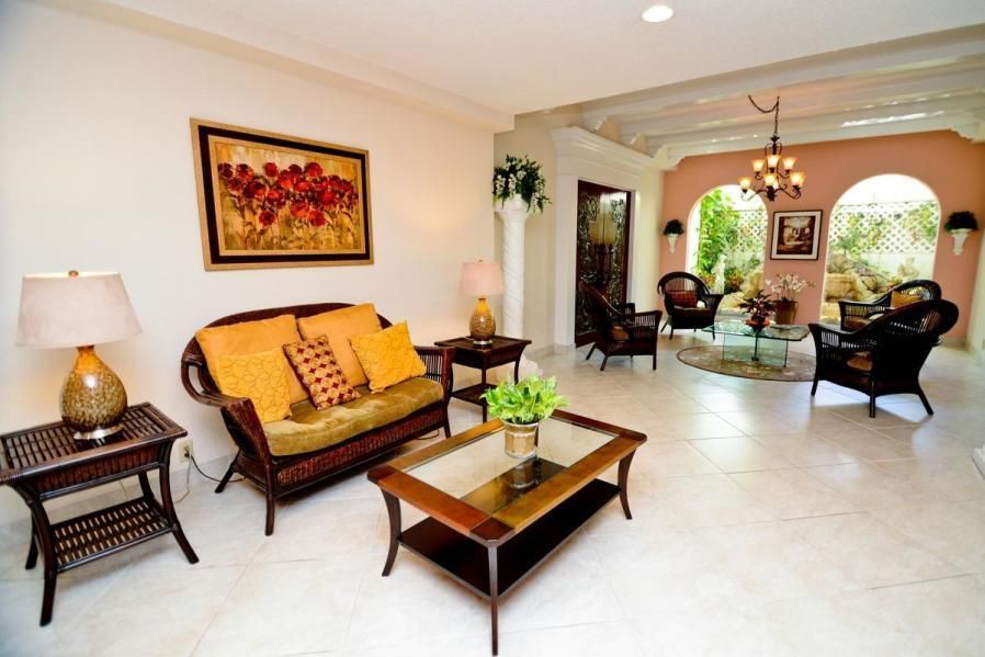 For Rent: $4,000 (2 beds, 2 baths, 1140 Square Feet)