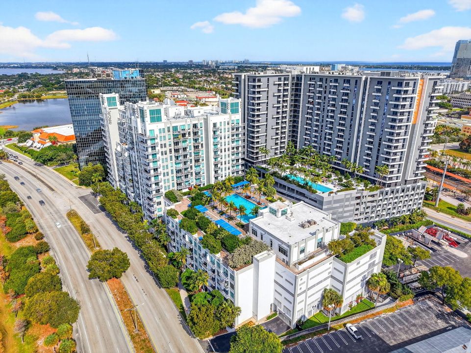 На продажу: $649,500 (3 спален, 2 ванн, 1377 Квадратных фут)