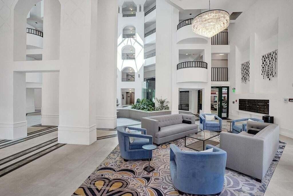 For Sale: $899,000 (2 beds, 2 baths, 1524 Square Feet)