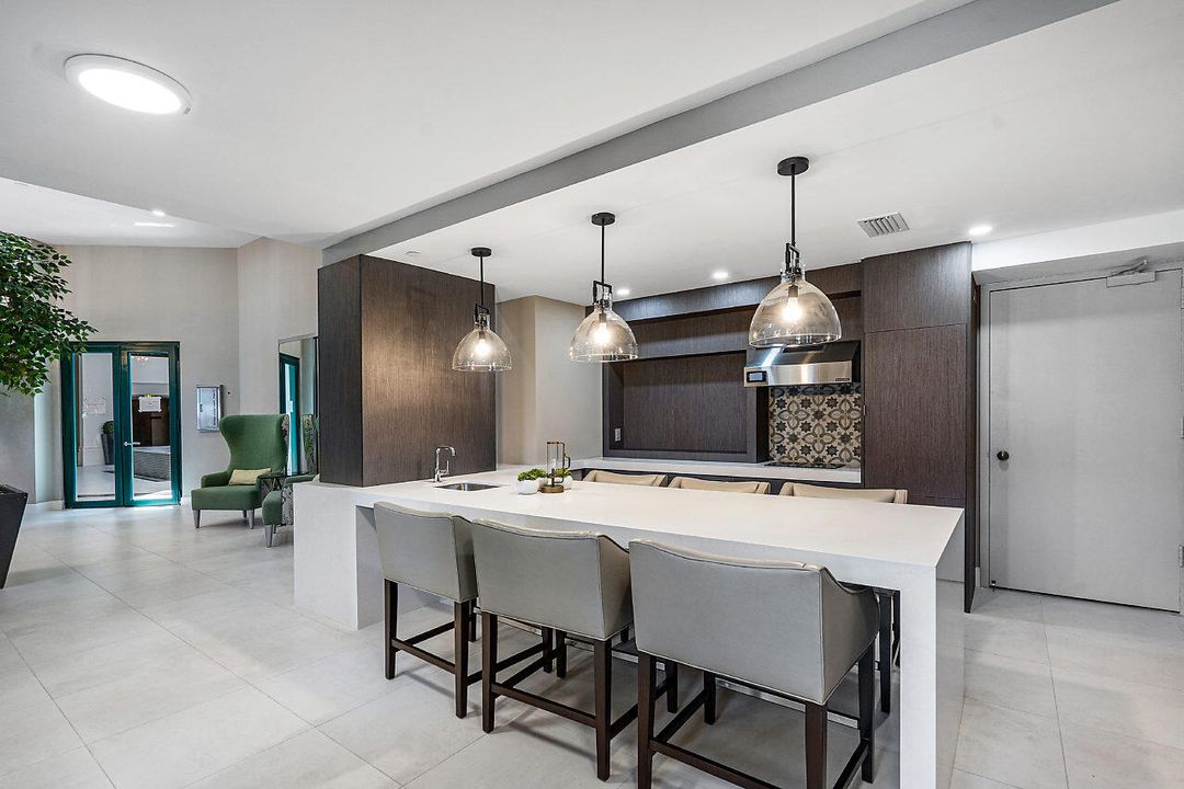 For Sale: $899,000 (2 beds, 2 baths, 1524 Square Feet)